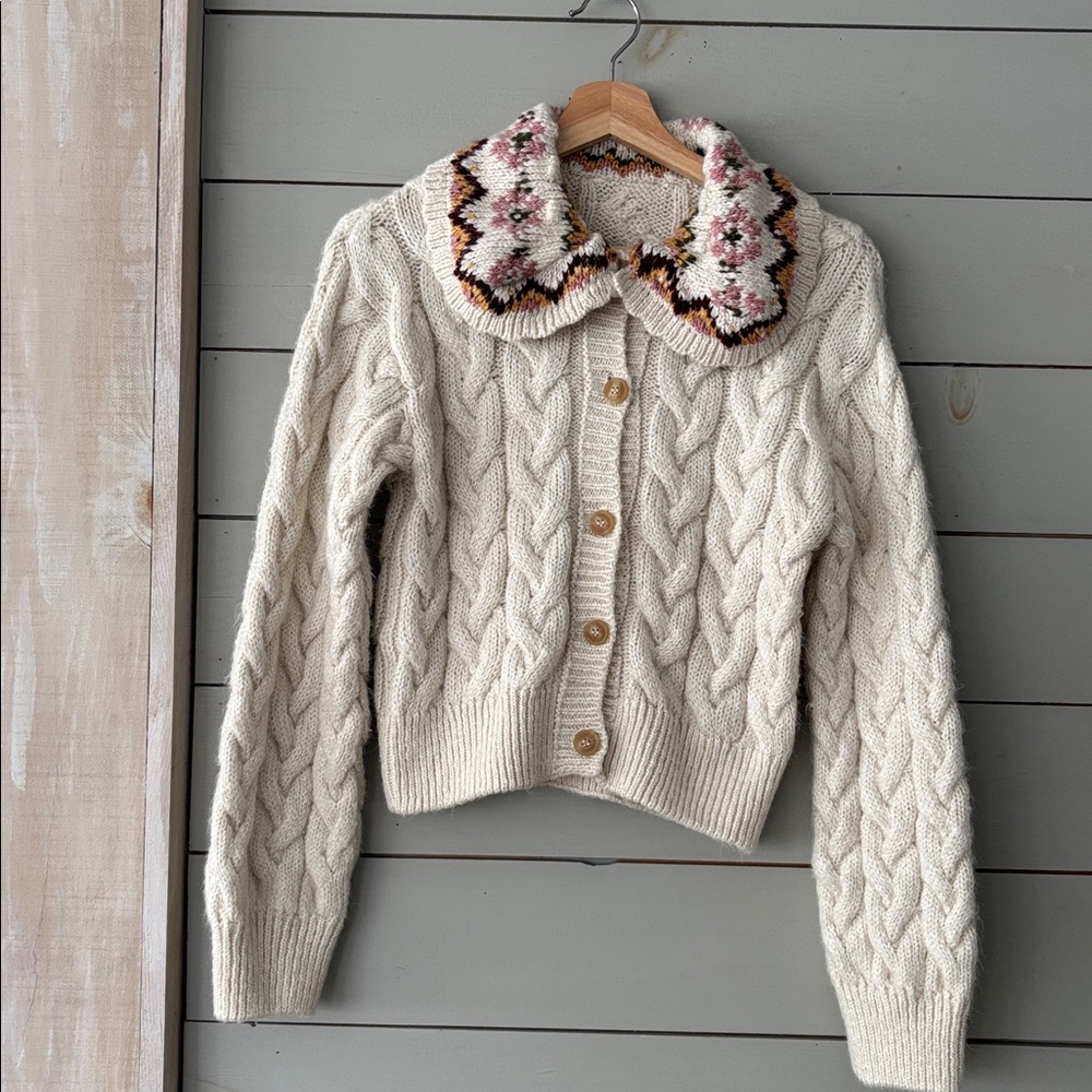 Mango Cream Cable-Knit Cardigan with Floral Collar - Picture 3 of 6